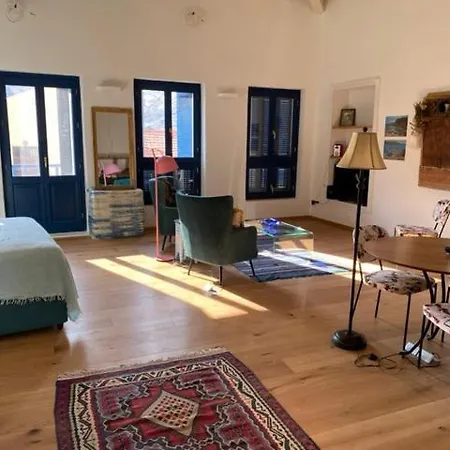 In The Aegean Apartamento